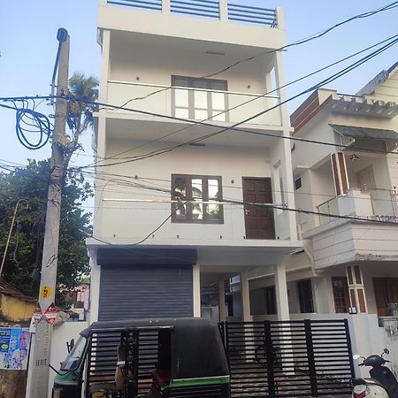 Alam Homestay Kochi Exterior foto
